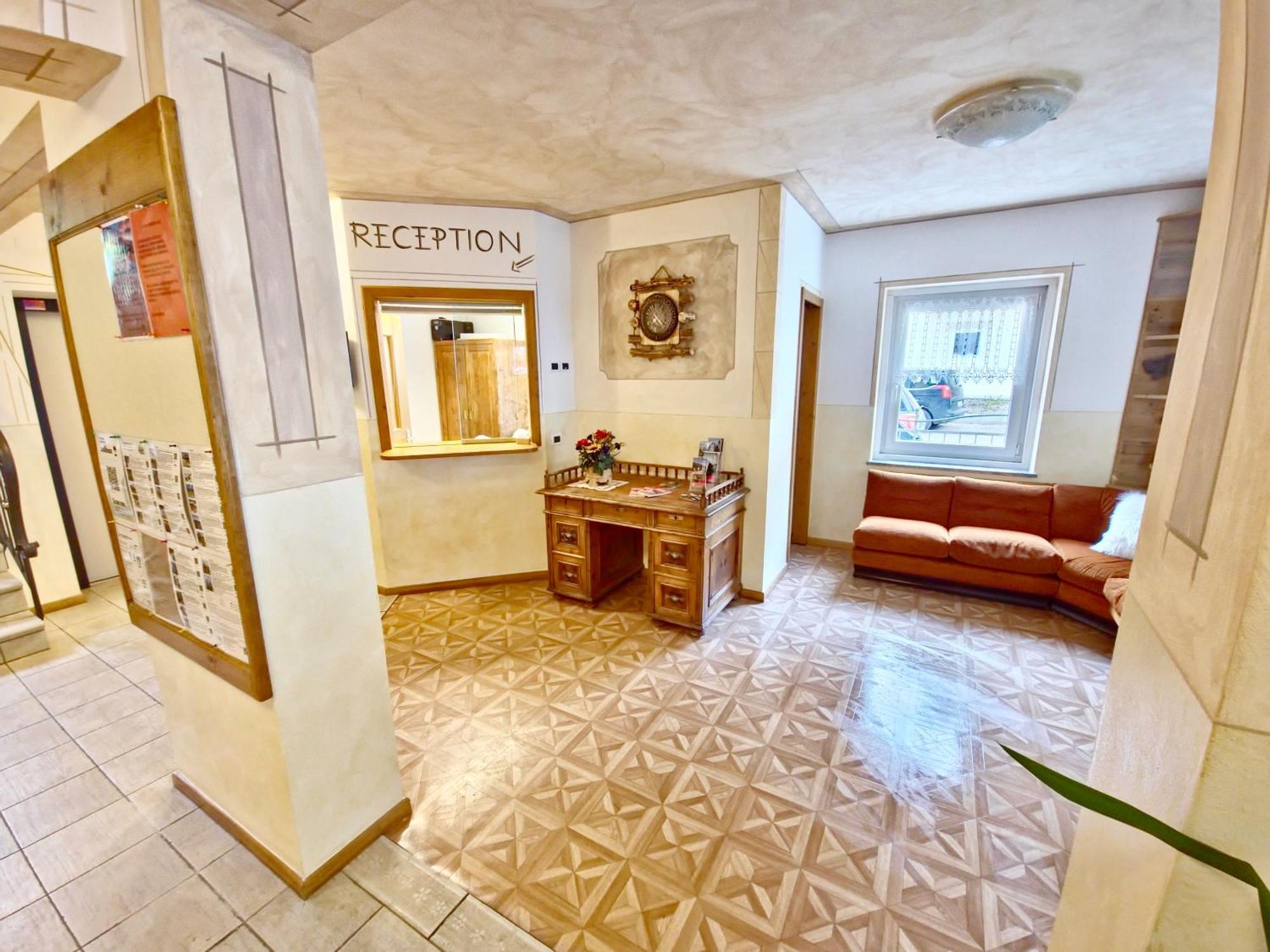 Residence Villa Flora By Ama Val Di Fassa Canazei Buitenkant foto